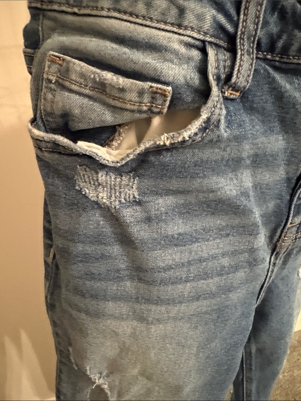 Women’s Blue Distressed cropped Straight-Leg Jeans - Picture 3 of 7